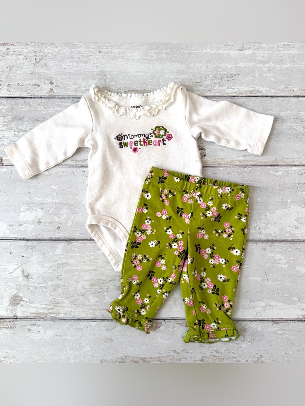 Carters NB Baby Girl Outfit White Ruffle Bodysuit Green Floral Pants Set Newborn